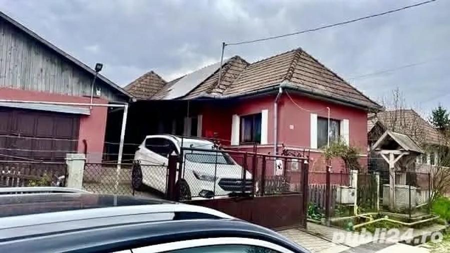 Casă cu 3 camere cu Teren 1150 Mp în Berghia