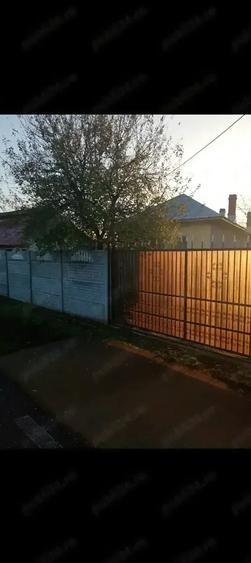 Casă cu 6 camere cu Teren 2200 Mp în Jilavele