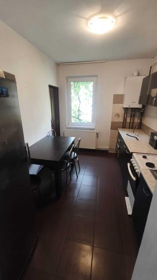 Apartament cu 3 camere decomandat în Unirii