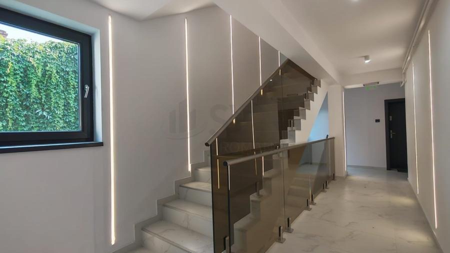 Apartament cu 5 camere decomandat în Parcul Carol