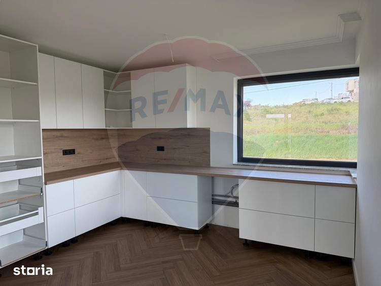 Casa deosebita cu 4 dormitoare in Oradea- Cihei - 4