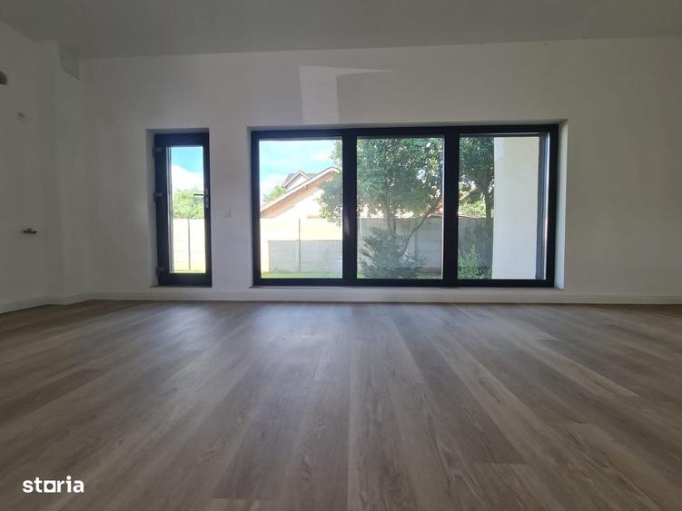 Casă cu 4 camere în Tamași