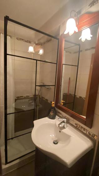 Apartament cu 2 camere decomandat în Medicină