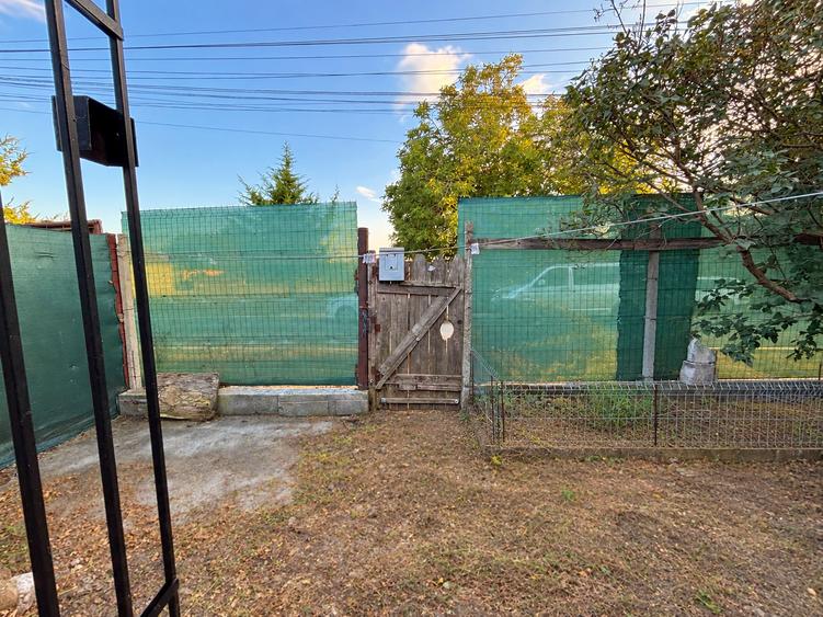 Casă cu 3 camere cu Canalizare în Valu lui Traian