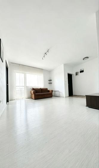Apartament cu 3 camere decomandat în Sânpetru — fotografia 3