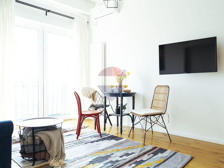 Apartament cu 3 camere decomandat în Universitate