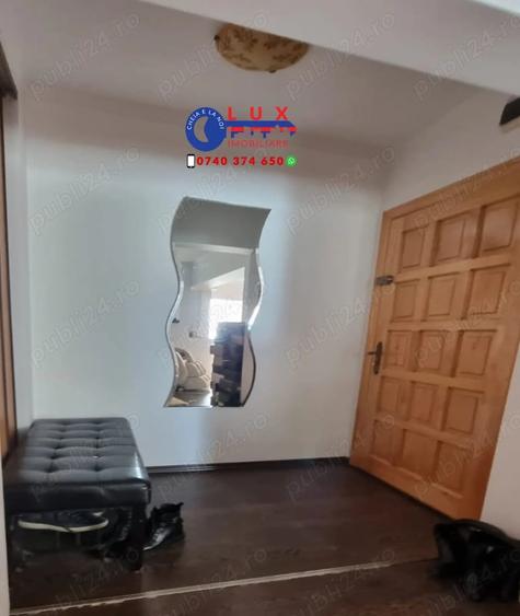 Apartament cu 3 camere decomandat în Babadag