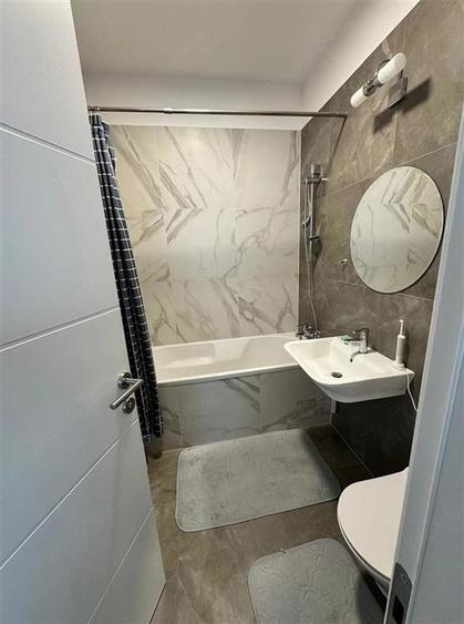 Casă cu 4 camere cu Teren 120 Mp în Pipera
