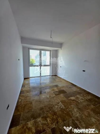 Casă cu 7 camere cu Teren 420 Mp în Faleza Nord