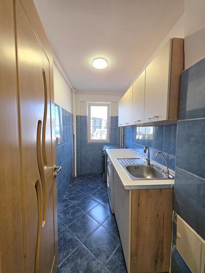 Apartament cu 2 camere decomandat în Titan