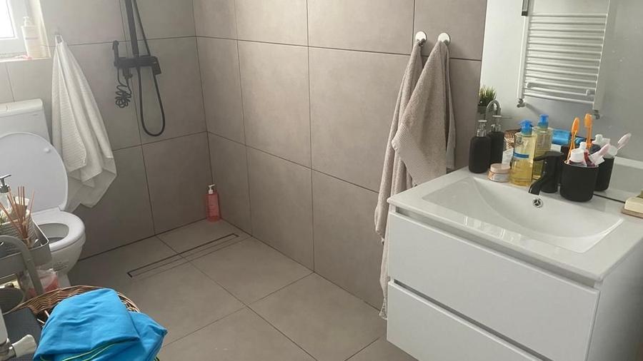 Duplex cu 4 camere cu Canalizare în Nord-Est