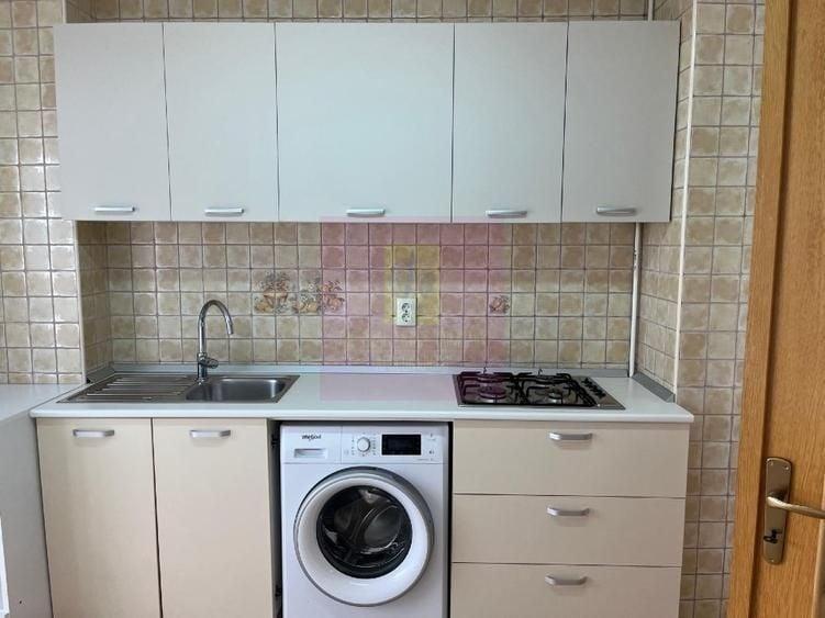 Apartament cu 2 camere decomandat în P-ța Unirii