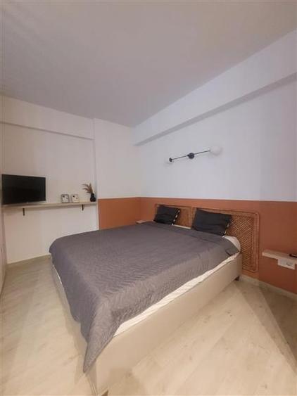 Apartament cu 2 camere decomandat, mobilat în Central