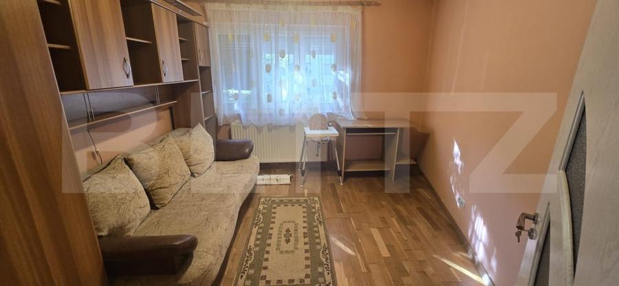 Apartament cu 3 camere decomandat, mobilat în Micro 16