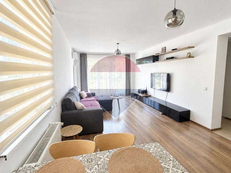 Apartament cu 2 camere decomandat, mobilat în Tractorul