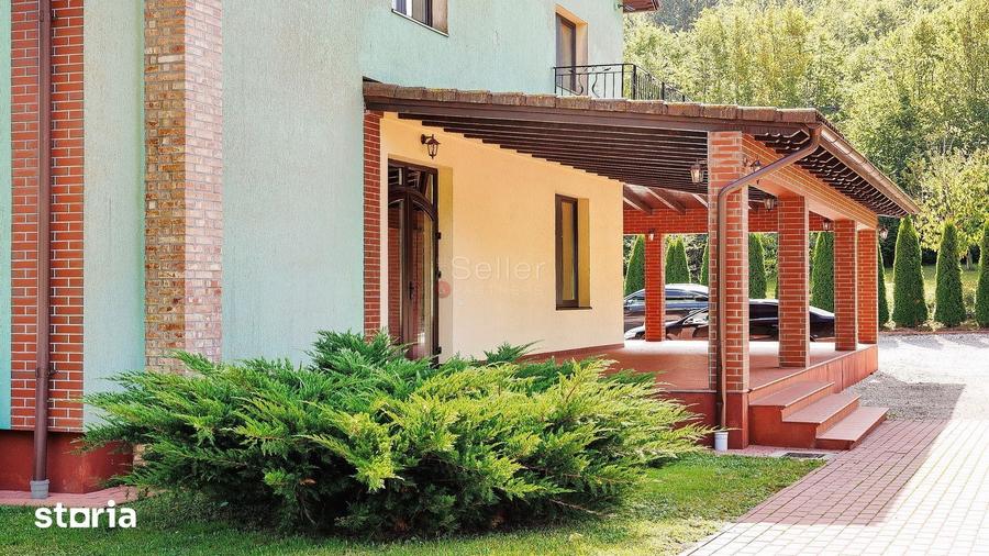 Casă cu Teren 16500 Mp în Crizbav