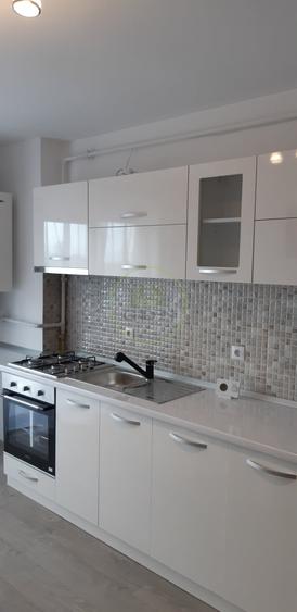 Apartament cu 2 camere semidecomandat, mobilat în Mihai Viteazul