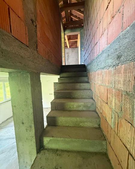 Casă cu 4 camere cu Teren 546 Mp în Satu Nou de Jos