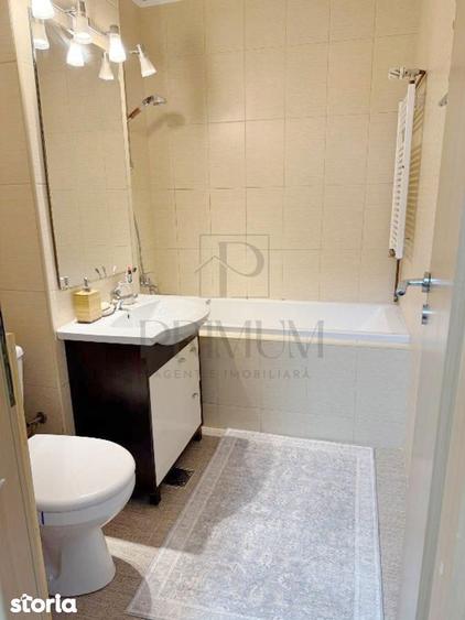 Apartament cu 4 camere decomandat, mobilat în Est