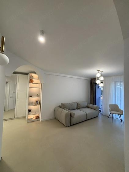 Apartament cu 3 camere decomandat în Stadion