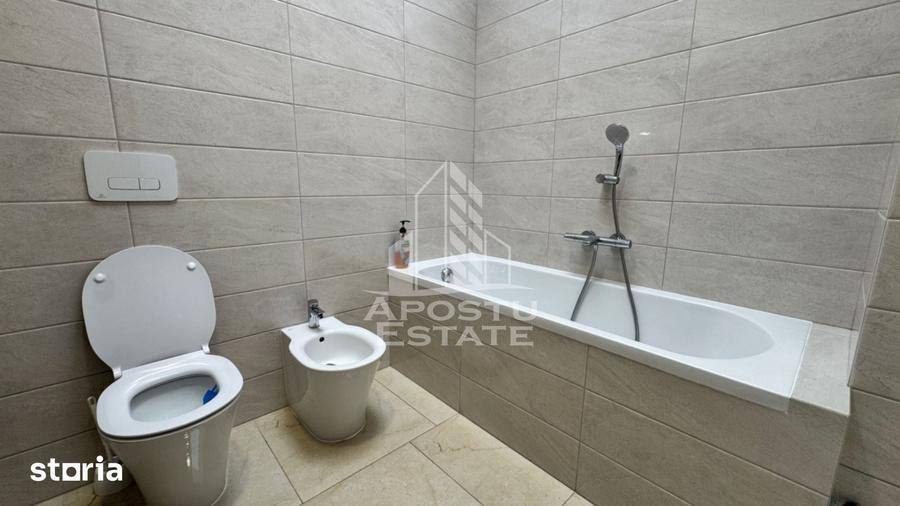 Apartament cu 4 camere în Torontalului