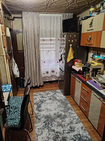 Apartament cu 3 camere decomandat în Exterior Vest