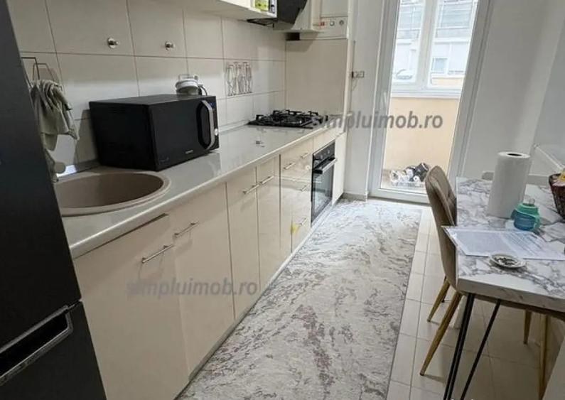Apartament cu 2 camere decomandat, mobilat în Metalurgiei