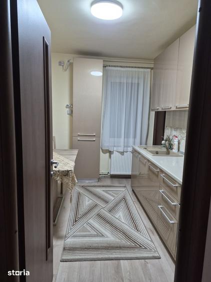 Apartament cu 3 camere în Tudor Vladimirescu