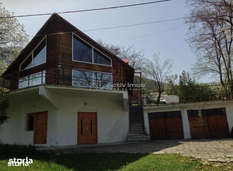 Casă cu 6 camere cu Teren 1618 Mp în Bran