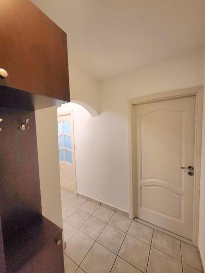 Apartament cu 4 camere decomandat în Brâncoveanu