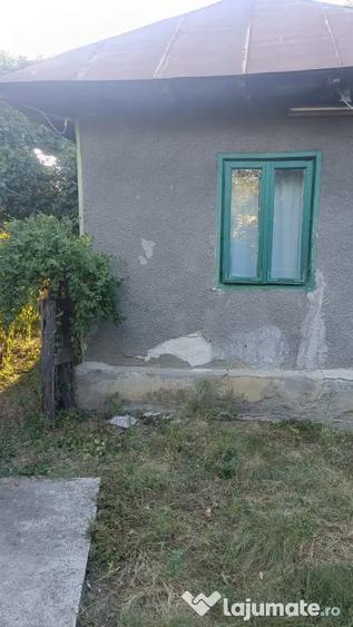 Casă cu 5 camere în Clejani
