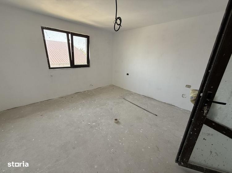 Casă cu 4 camere în Vasile Alecsandri