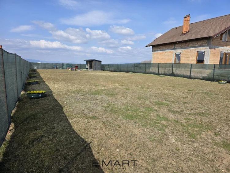Teren Intravilan 700 mp Sanpetru - 6