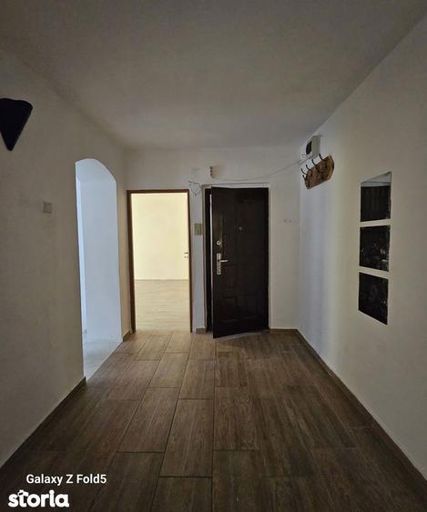 Apartament cu 2 camere în Dragoș Vodă