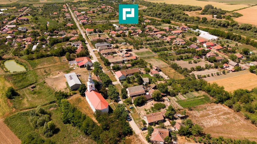 Teren Construcții intravilan de 1501 mp, în Iermata Neagră
