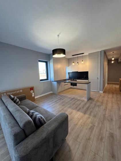 Apartament cu 2 camere decomandat în Străulești