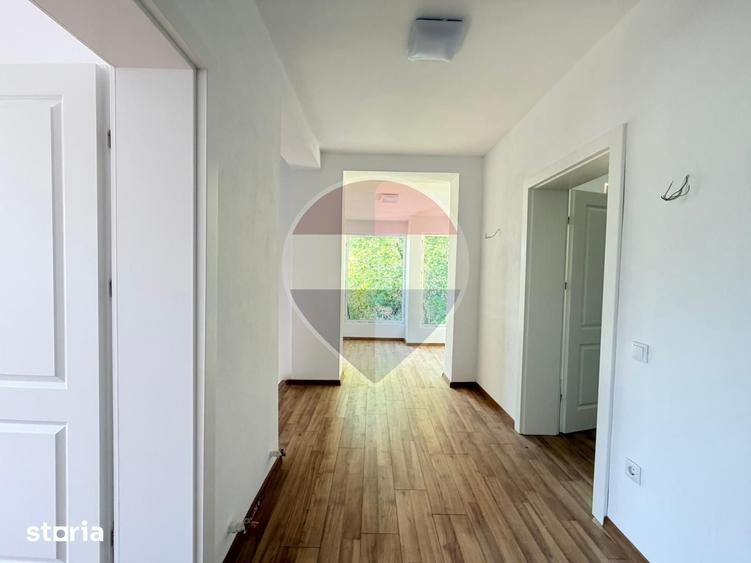 Casa spa?ioasa, complet renovata la interior, 4 camere, 2 bai - 1