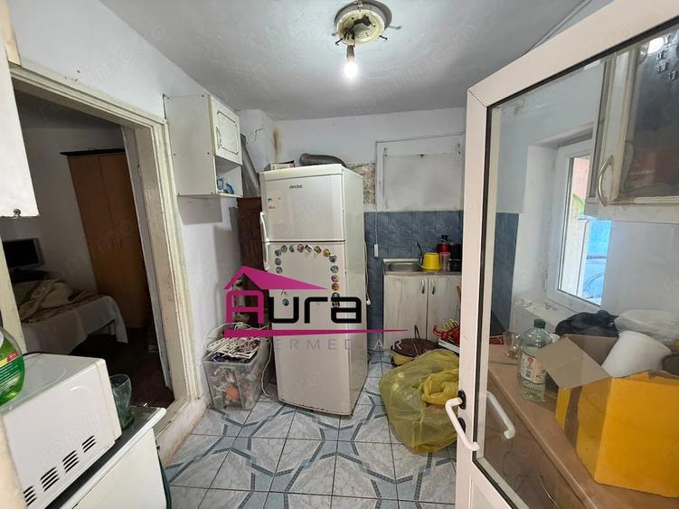 Casă cu 2 camere cu Teren 350 Mp în Piața Nouă