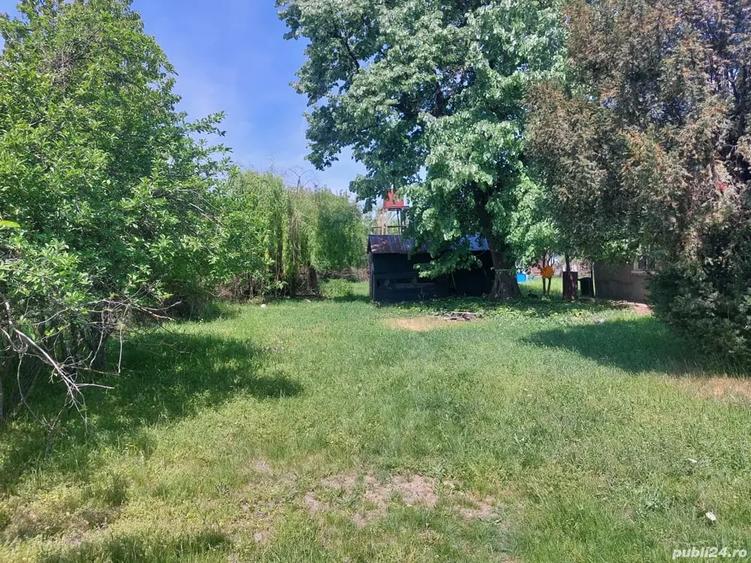 Teren de 7400 mp, în Fierbinți-Târg