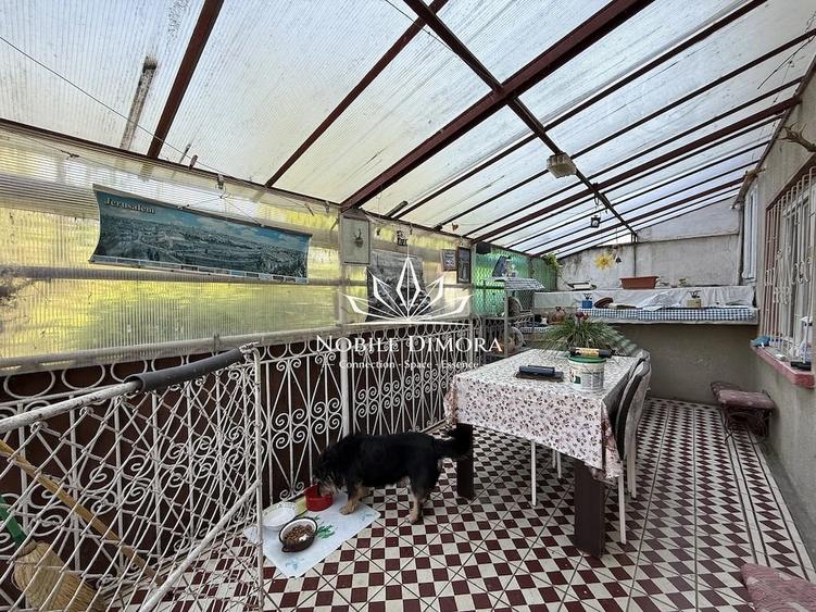 Casă cu 4 camere cu Teren 398 Mp în Central