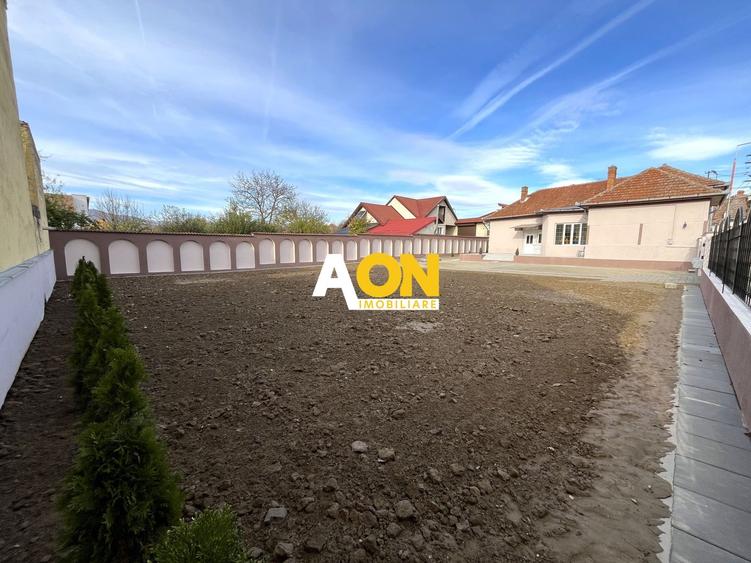 Casă individuală cu 3 camere cu Canalizare în Central