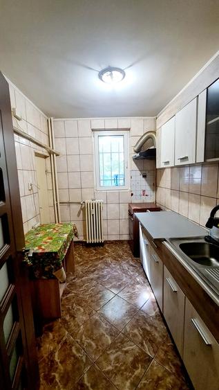 Apartament cu 2 camere decomandat în Titan