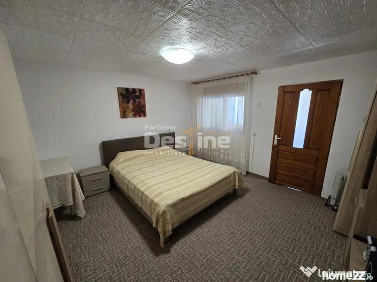Casă cu 3 camere cu Canalizare în Central