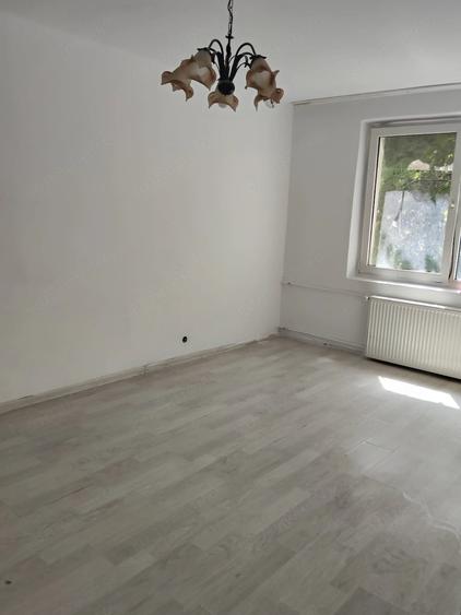 Apartament cu 3 camere semidecomandat în Liviu Rebreanu