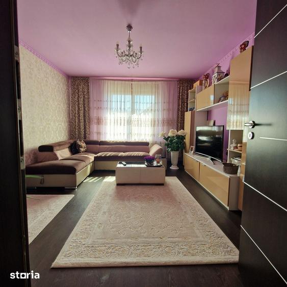 Casă cu 4 camere cu Teren 1458 Mp în Aradul Nou