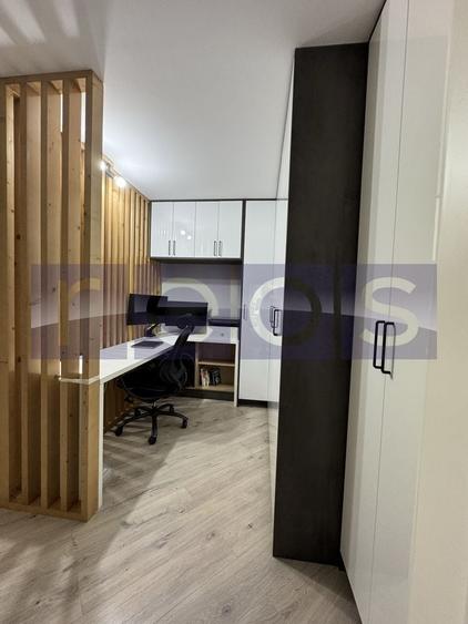 Apartament cu 4 camere decomandat, mobilat în Decebal