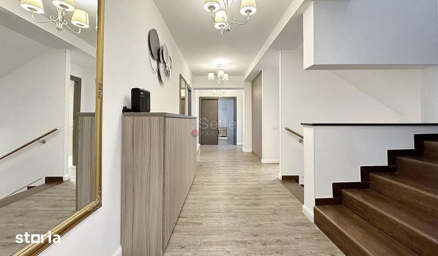 Apartament cu 5 camere în Central