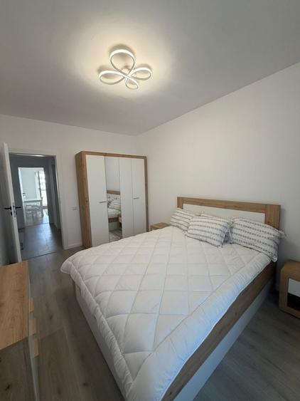 Apartament cu 2 camere semidecomandat în Domnești