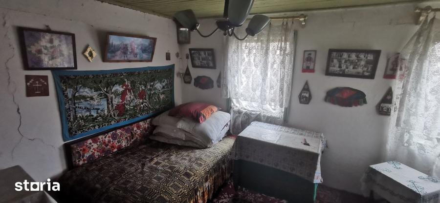 Casă cu 4 camere cu Teren 3500 Mp în Ghergheasa