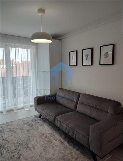 Apartament cu 3 camere decomandat în Horea
